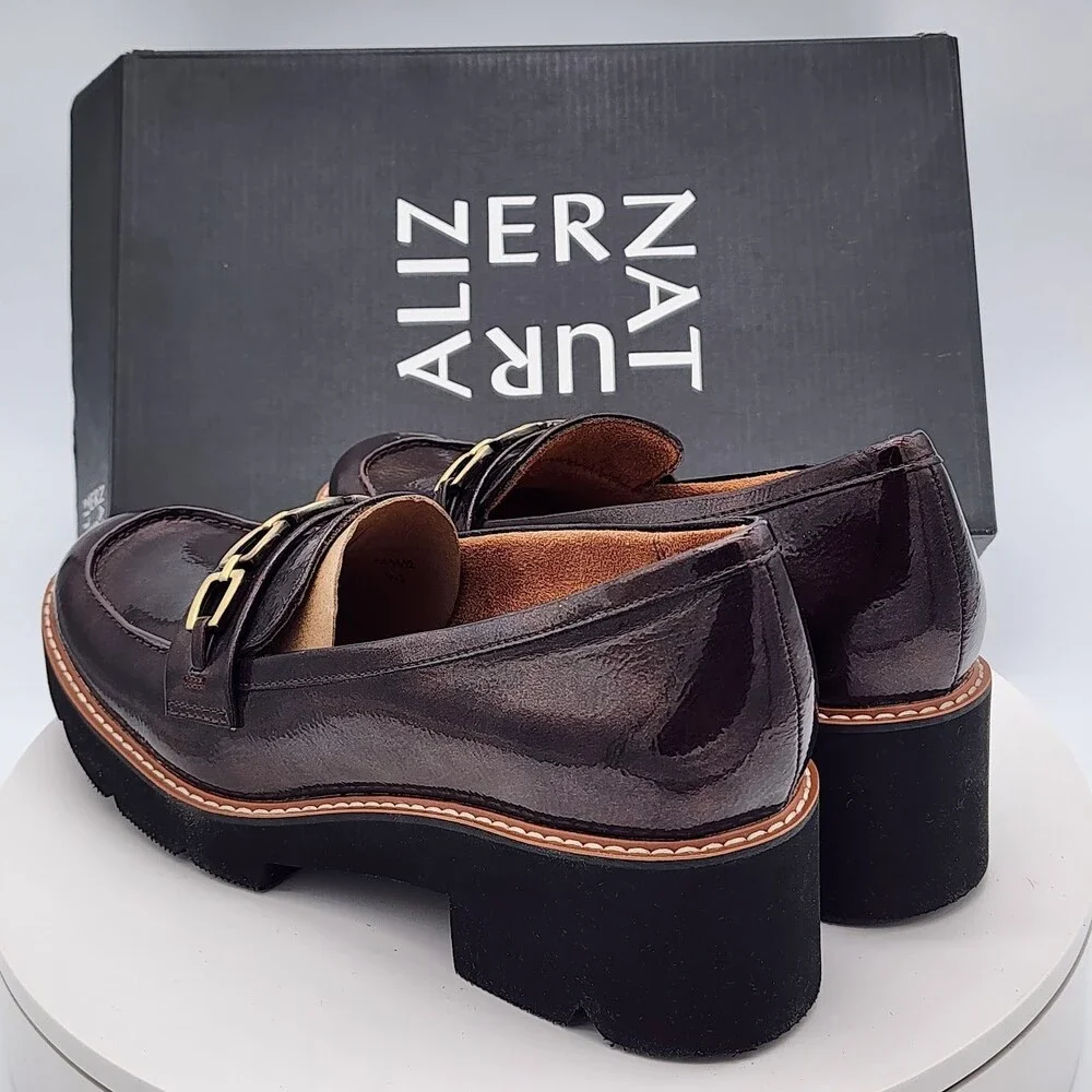 NEW Naturalizer Cabana Cinnamon Patent Chain Loafers Women's Size 9.5M Shoes